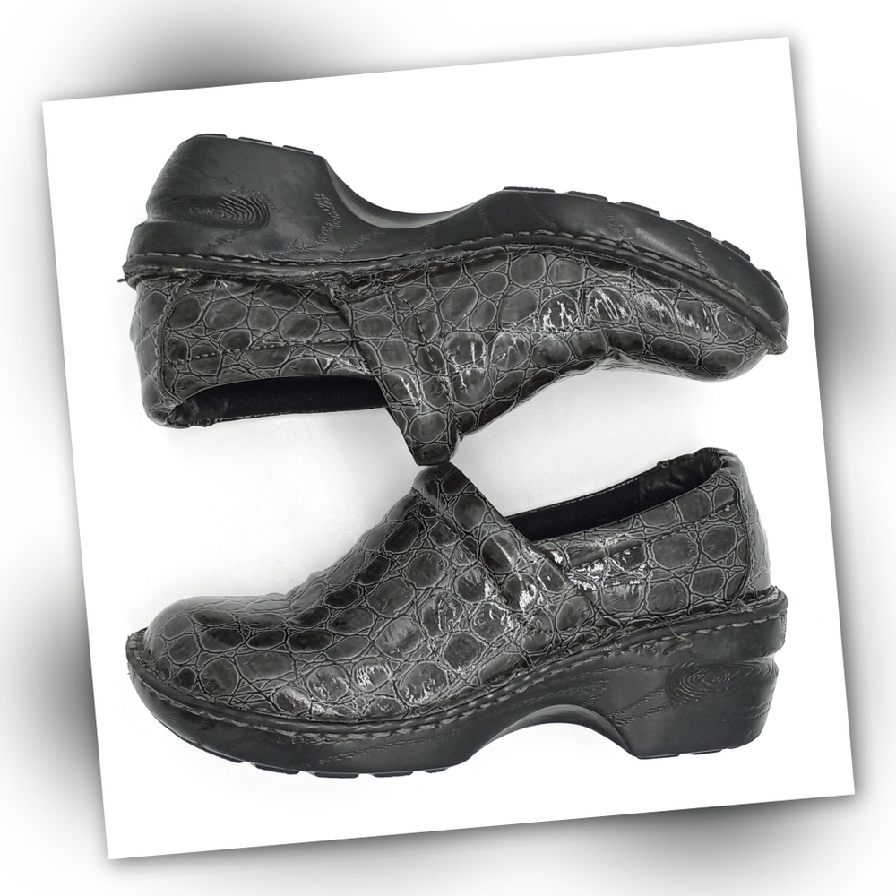 Born Concept bøc Size 6 "Peggy" Croc Embossed Clog
